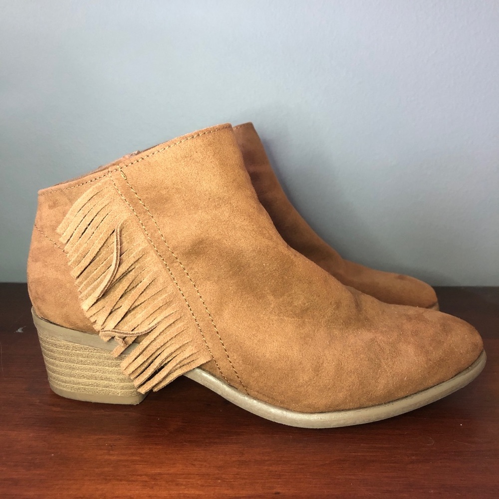 Universal Thread Bootie